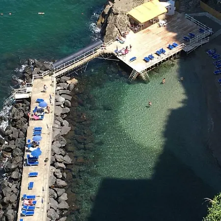 Castle Giusso House On The Sea 아파트